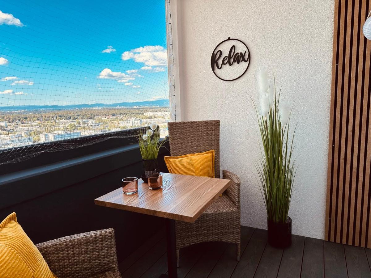 Fewo Sky21 * Langen Exklusives Appartment Vollausstattung / Zentrale Lage *Neu* Экстерьер фото